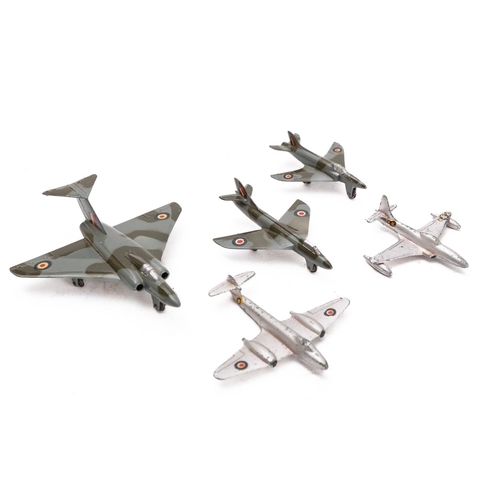 677 - Dinky Toy Jets- Gloster Javerlin, Hawker Hunter, Shooting Star, Meteor and a Supermarine Swift, (5).