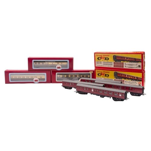 698 - Tri-ang and Dapol  OO/HO gauge. A boxed group of three Dapol Cornish Riviera Limited Passenger Coach... 