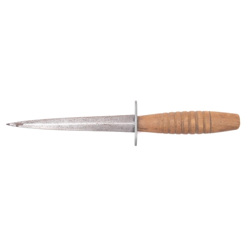 91 - A WWII period Fairbairn Sykes pattern fighting knife, the straight double edge blade over an oval hi... 