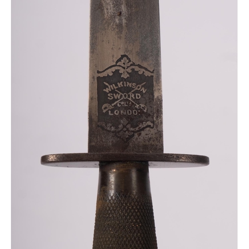 128 - A WWII Fairbairn Sykes Fighting Knife, Second Patter , maker Wilkinson Sword, London, the straight d... 