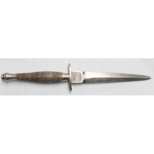 129 - A WWII Fairbairn Sykes Fighting Knife, First Pattern, Type Two, maker Wilkinson Sword, London, the s... 