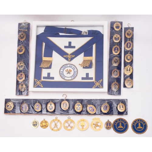 167 - A collection of Masonic jewels, comprising twenty-three blue enamel and gilt Imperial Echoes, includ... 