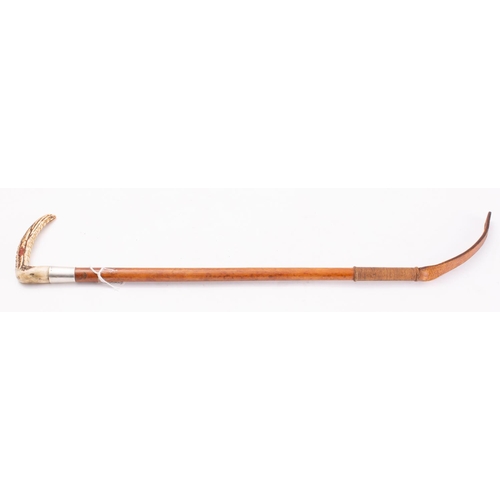 28 - A silver mounted antler handled riding crop, maker Swain & Adeney for Champion & Wilson, London. 194... 