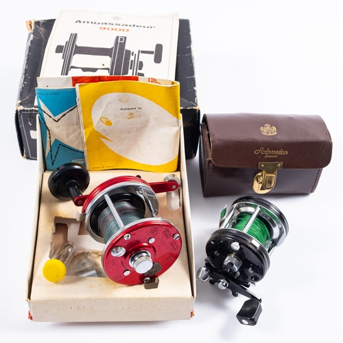 353 - An Abu Ambassadeur 9000 reel in original box, together with an Ambassadeur 5000C reel in leather cas... 