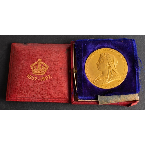 480 - A yellow metal Victorian 1837-1897 Jubilee Medallion, obverse with young head and  legend, reverse w... 