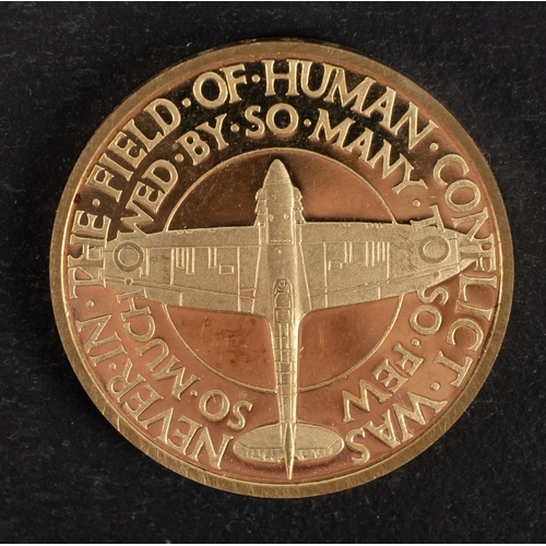 480A - An 18ct gold Battle of Britain medallion by Metal Import Limited 1965.