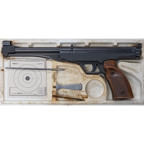 52 - An El Gamo Centre .177 calibre air pistol, serial number H17738, black crackle finish with one piece... 