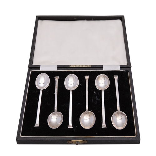 131 - A cased set of six hallmarked silver coffee spoons.