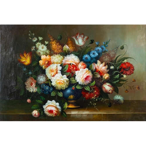 817 - Chinese School, Contemporary Reproduced paintings of flower still lives Six oils on canvas The large... 