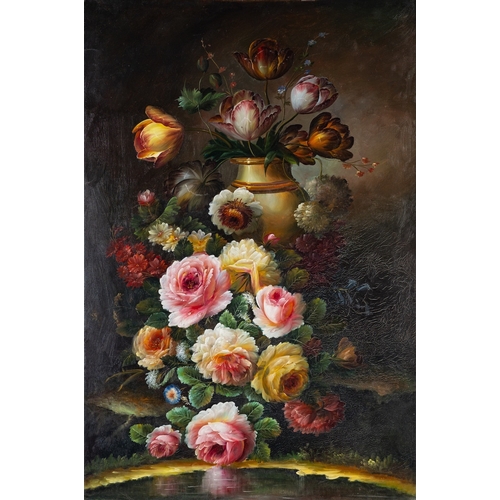 817 - Chinese School, Contemporary Reproduced paintings of flower still lives Six oils on canvas The large... 