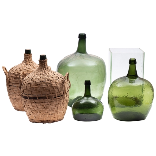 401 - A green glass seal bottle, '25', 50cm high,a pair of oval wicker bound glass flasks, a large glass s... 