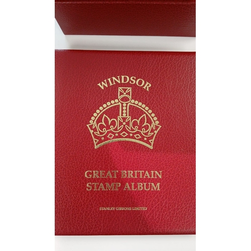 539 - GB mint collection in 2 Boxed Windsor Ring Binder albums, including Queen Victoria to 1/-, KGVI mint... 