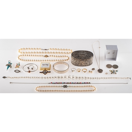 426 - A mixed group of costume and silver jewellery, including a Pandora charm bracelet with rose coloured... 