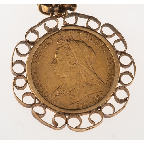 794 - A Victoria 1901 full sovereign in pendant mount with chain, pendant mount UK hallmark for 9ct gold, ... 