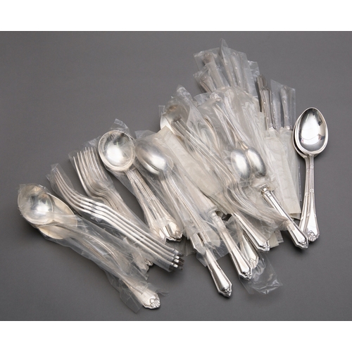 90 - An Elizabeth II silver Pembury and Bead pattern canteen of flatware by Mappin & Webb, Sheffield 1964... 