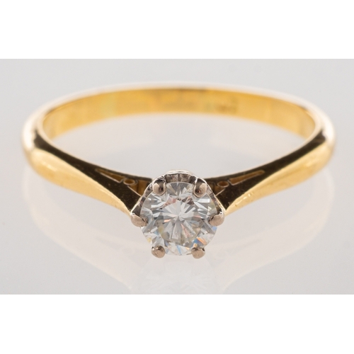 963 - A diamond solitaire ring, set with a brilliant-cut diamond, diamond approx. 0.40 carat, marked 18ct,... 