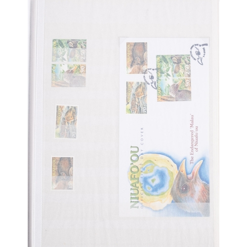 510A - Five albums of Nivafoi-ou stamps.