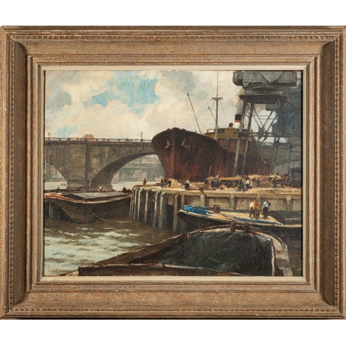 815 - *Cyril Walduck Edwards (British, 1902-1982) - Scene near London Bridge: London docks - Oil on canvas... 