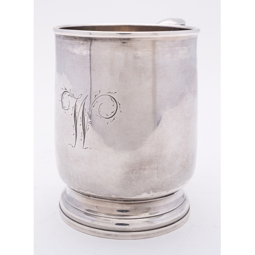 141 - A George I silver mug by Jonah Clifton, London 1725, of circular straight sided form, S scrolled han... 