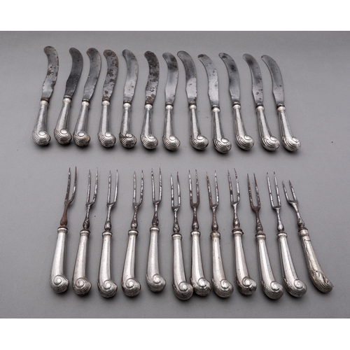 46 - A set of George III silver pistol grip and acanthus leaf handled table knives with steel scimitar bl... 