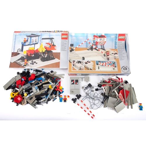 1049 - Lego Railway Set No. 7866 'Remote Control Level Crossing with Flashing Lights', in card box with ins... 