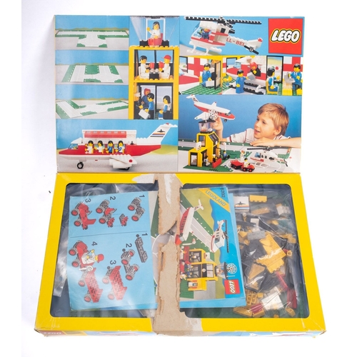 1056 - Legoland Set No .6392 Classic Town Airport. the loose pieces bagged with instructions in original bo... 