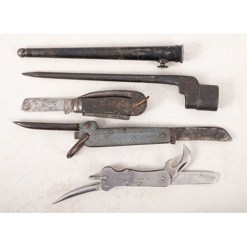 141 - Three Royal Navy jackknives, various makers and a No.4 MkII spike bayonet. (4)