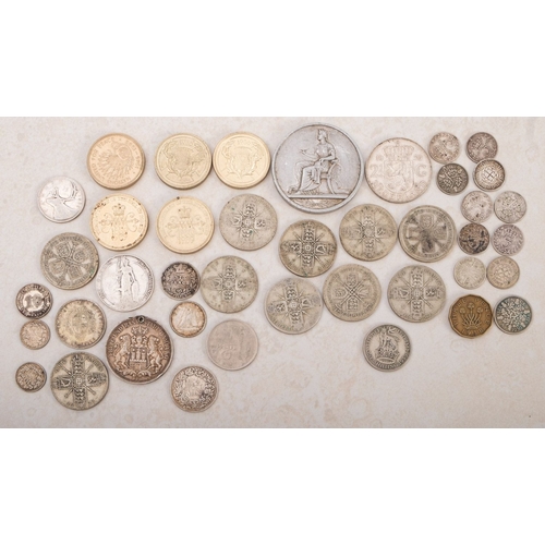 640 - A group of mainly silver coins, including pre 1947 silver 3d, 1920 Uruguay 20 cent, and four £2 coin... 