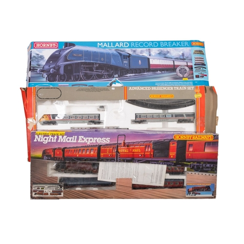 847 - A collection of OO/HO gauge Hornby train sets. Comprising a Mallard Record Breaker, Advanced Passeng... 