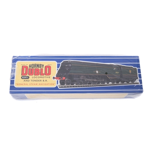 851 - A Hornby Dublo BR 4-6-2 Merchant Navy Class 'General Steam Navigation' 35011 steam locomotive and te... 