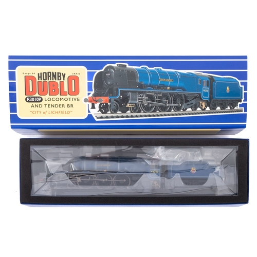 857 - A Hornby Dublo BR 4-6-2 'City of Lichfield' 46250 steam locomotive and tender. No. R30109 in blue li... 