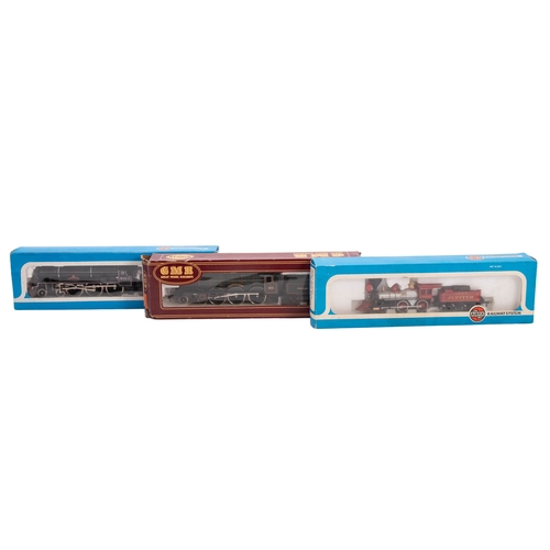 663 - Three Airfix OO/HO gauge steam locomotives and tenders. Comprising a LMS 4-6-0 'Royal Scots Fusilier... 