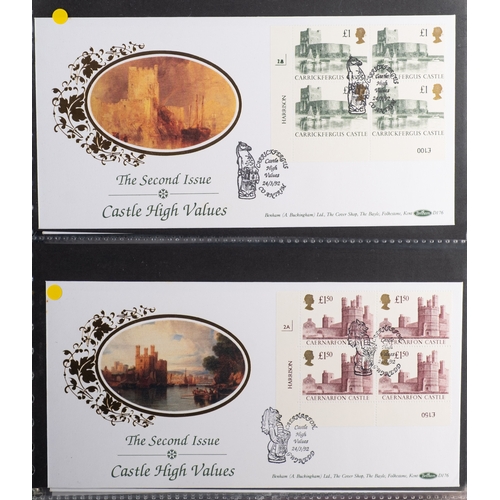 124 - Great Britain. A collection of mostly better QEII First Day Covers in three albums, including 32 x C... 