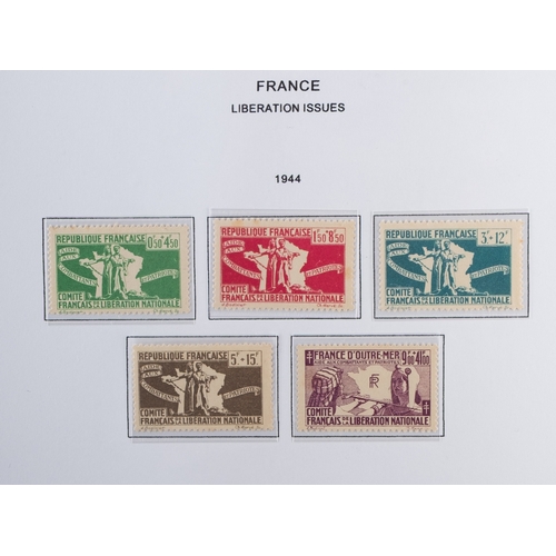 36 - France. A good collection of French stamps in three volumes with mint ranges from 1862, including Pe... 