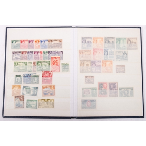 76 - ''Great Britain. A large collection of Great British stamps, with mint and used, and much MNH, from ... 