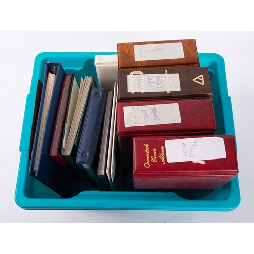 76 - ''Great Britain. A large collection of Great British stamps, with mint and used, and much MNH, from ... 