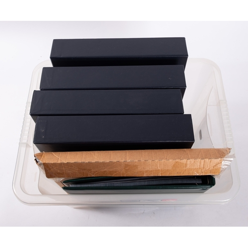 76 - ''Great Britain. A large collection of Great British stamps, with mint and used, and much MNH, from ... 