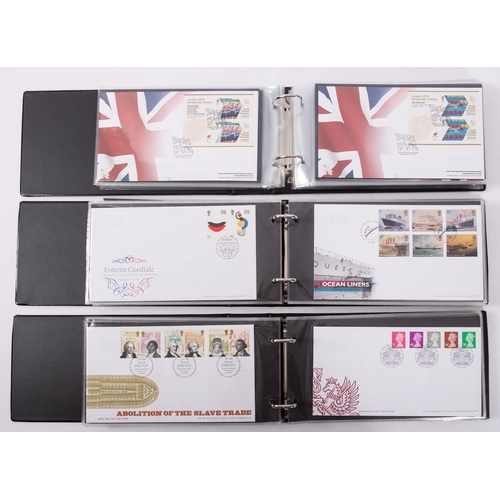 76 - ''Great Britain. A large collection of Great British stamps, with mint and used, and much MNH, from ... 