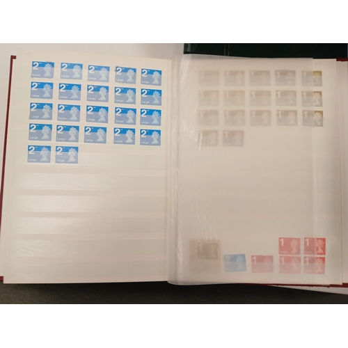 80 - Great Britain. A collection of Great British Stamps in eighteen volumes, with better noticed includi... 