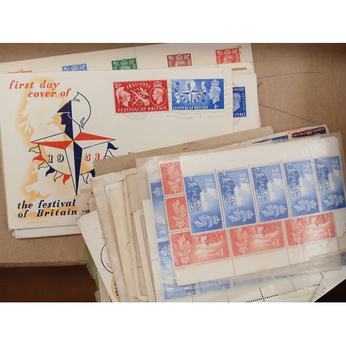 84 - Great Britain. A valuable early to mid period in two old suitcase, containing small boxes of stamps ... 