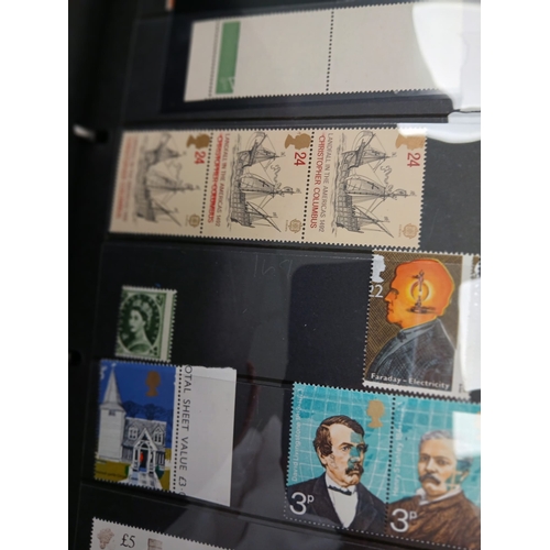 91 - Great Britain and Errors / Varieties. A collection in two volumes, with a boxed album of Queen Victo... 