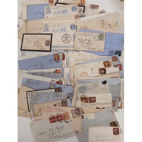 97 - Great Britain. A quantity of Queen Victorian covers, entries, fronts etc (over 200 items) in wooden ... 