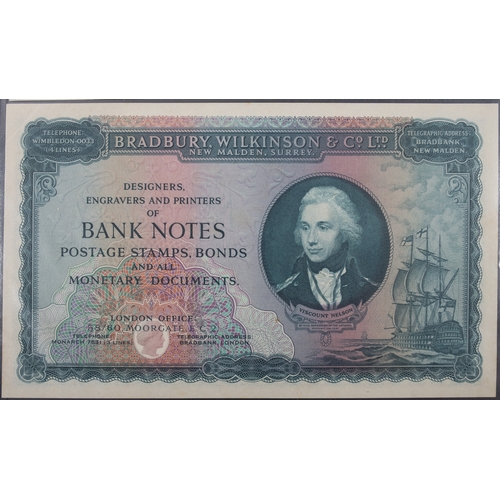 27 - Great Britain. A ring binder of various QEII material including Smiler sheets (face value approx. £1... 