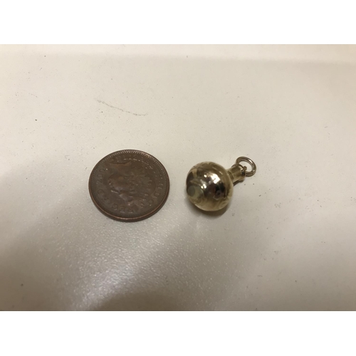 170 - 9ct Gold charm in form of a Vase - 1.58g weight