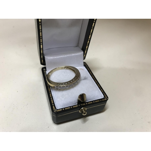 147 - 9ct Gold .30ct Diamond ring