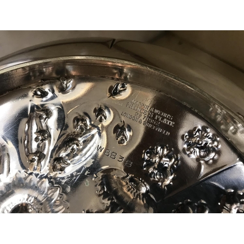 125 - Mappin & Webb Princes plate basket, 9