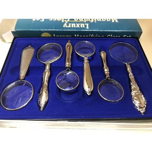 52 - Magnifying glass set of 6, different strengths, boxed