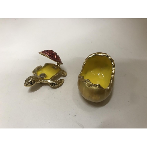 7 - Enamelled & hinged trinket/pill box - Hatching Turtle