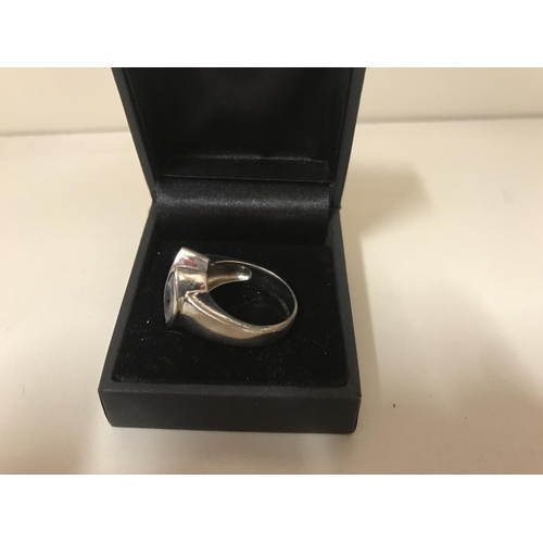 136 - 925 Silver 2-stone ring, size P