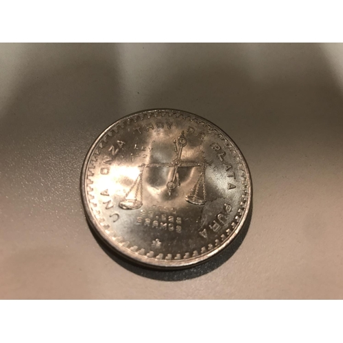 200 - Mexican 1oz 33.6g Una Onza Troy de Plata Pura coin